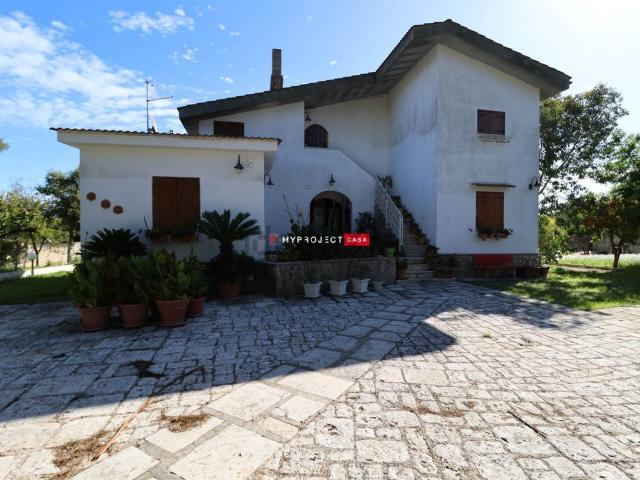 Villetta bifamiliare in vendita di 190 m² in Strada San Paolo