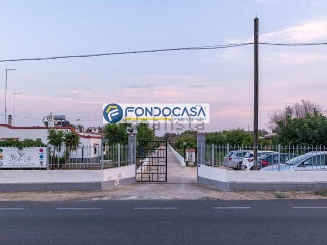 Villetta bifamiliare in vendita di 190 m² in Strada Statale 16 Adriatica