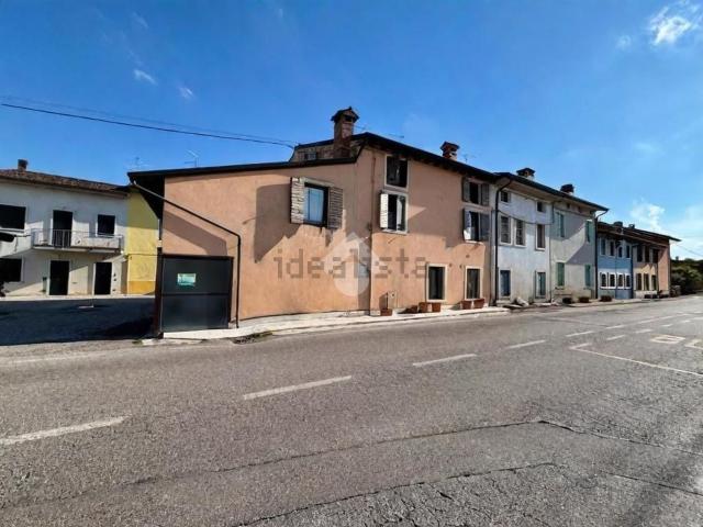 Villetta bifamiliare in vendita di 190 m² in Via Antonio Canova