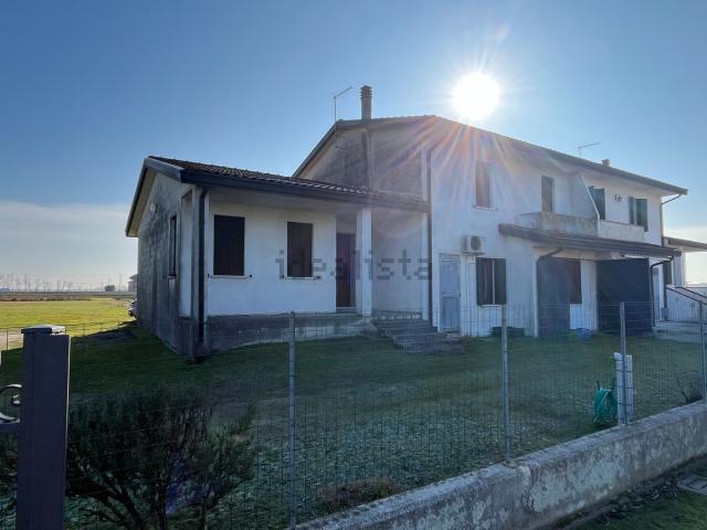 Villetta bifamiliare in vendita di 190 m² in Via Canal di Valle