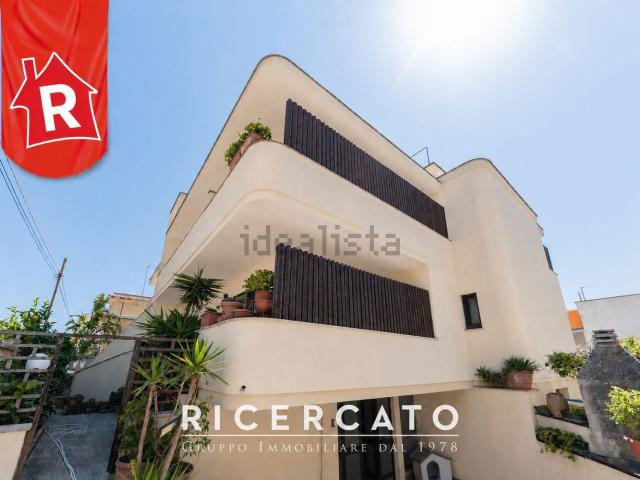 Villetta bifamiliare in vendita di 190 m² in Via de Sica, 3