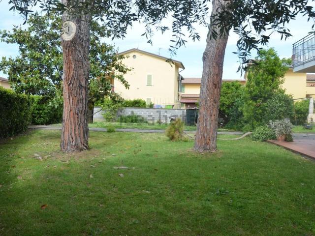 Villetta bifamiliare in vendita di 190 m² in Via E. Che Guevara