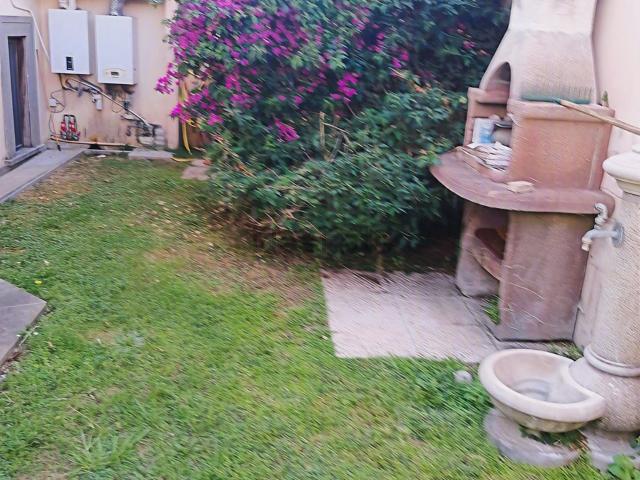 Villetta bifamiliare in vendita di 190 m² in Via Giuseppe Ottavio Pitoni