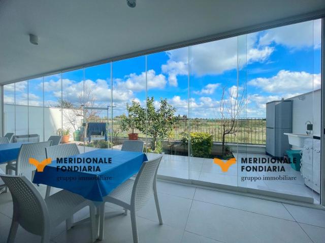 Villetta bifamiliare in vendita di 190 m² in Via Potenza