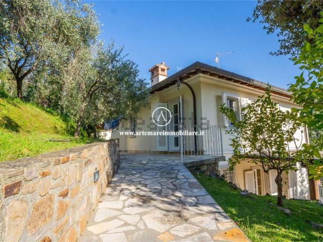 Villetta bifamiliare in vendita di 190 m²