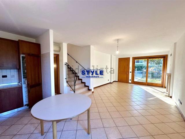 Villetta bifamiliare in vendita di 190 m²