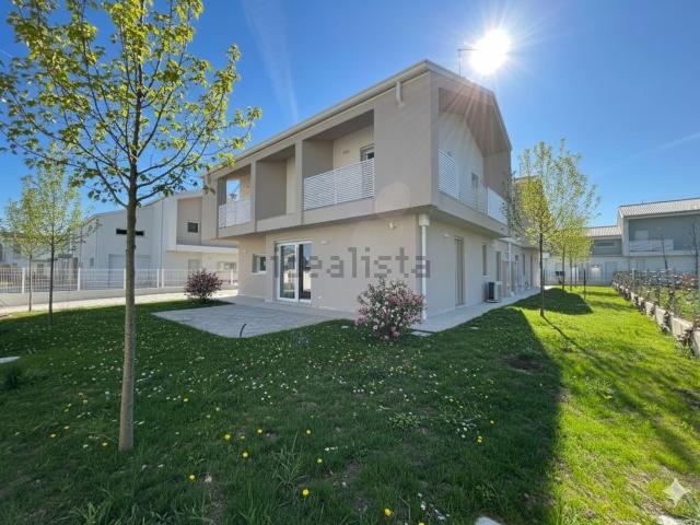 Villetta bifamiliare in vendita di 190 m²