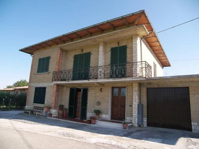 Villetta bifamiliare in vendita di 190 m²
