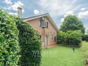 Villetta bifamiliare in vendita di 192 m² in Via A. Grandi, 21