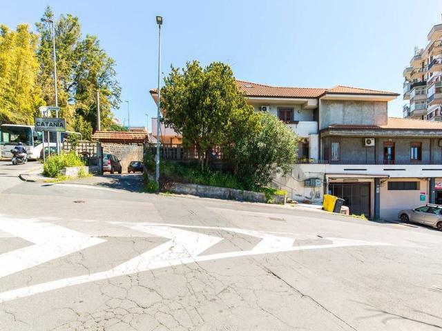 Villetta bifamiliare in vendita di 192 m² in Via del Canalicchio, 1
