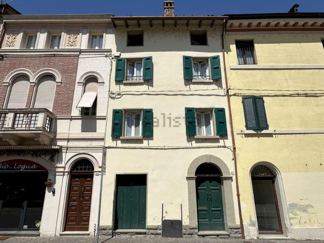 Villetta bifamiliare in vendita di 192 m² in Via Roma, 84