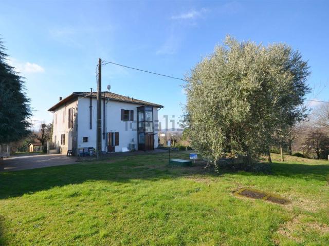 Villetta bifamiliare in vendita di 197 m² in Via San Francesco, 7