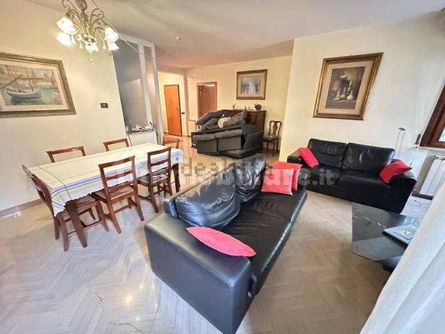 Villetta bifamiliare in vendita di 197 m²