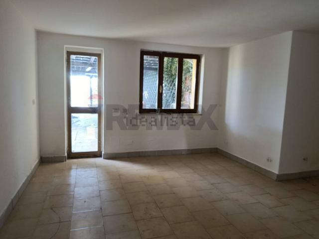 Villetta bifamiliare in vendita di 194 m² in Località Sartorona, 33