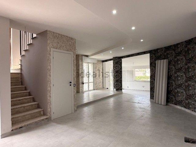 Villetta bifamiliare in vendita di 194 m² in Via Volturno
