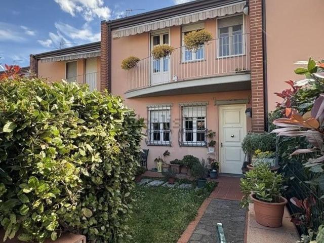 Villetta bifamiliare in vendita di 194 m² in Via della Santissima Annunziata, 859