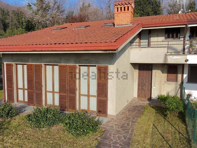 Villetta bifamiliare in vendita di 194 m² in Via per Rondegallo, 12