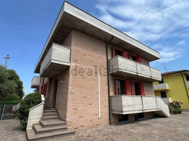 Villetta bifamiliare in vendita di 194 m²