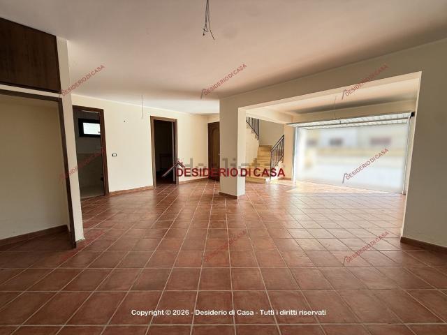 Villetta bifamiliare in vendita di 195 m² in Corso Italia, 151