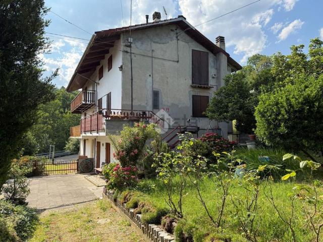 Villetta bifamiliare in vendita di 195 m² in Via Bivio Tetti