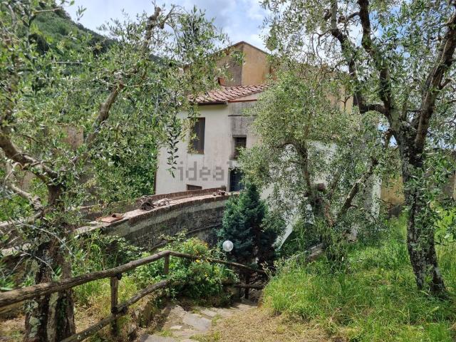 Villetta bifamiliare in vendita di 195 m² in Via Don Giovanni Minzoni