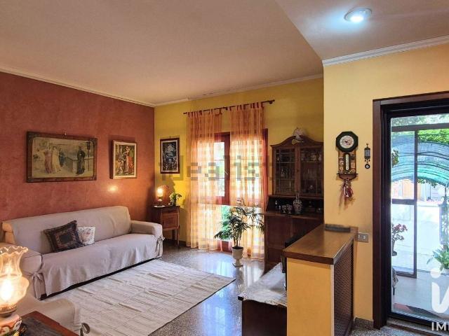 Villetta bifamiliare in vendita di 195 m² in Via Don Guanella, 9