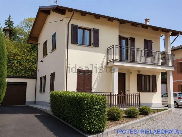 Villetta bifamiliare in vendita di 195 m² in Via Lazzaretto, 69