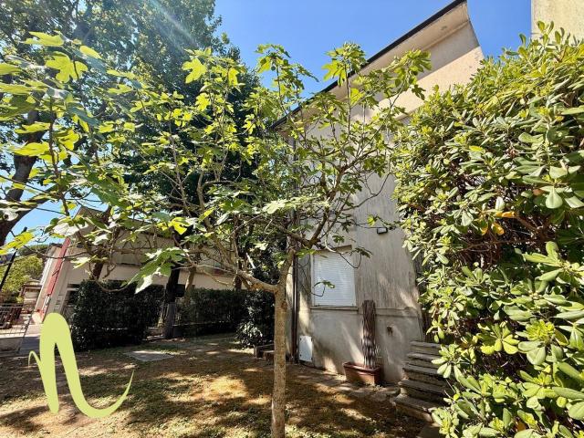 Villetta bifamiliare in vendita di 195 m² in Viale Venezia, 11