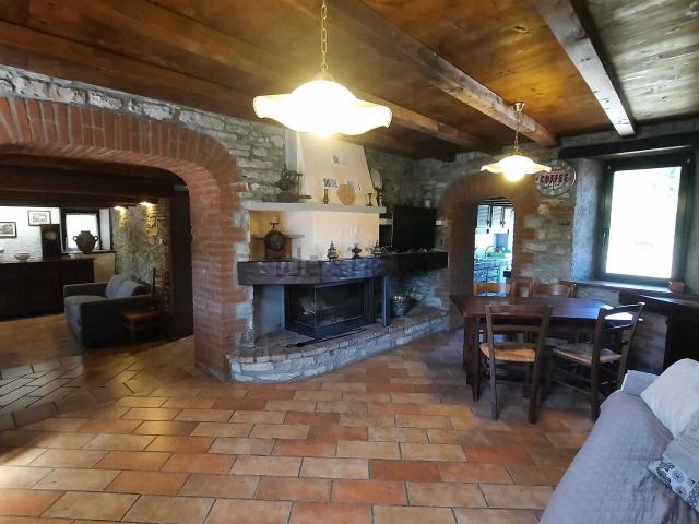 Villetta bifamiliare in vendita di 196 m²