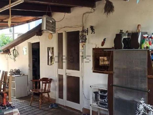 Villetta bifamiliare in vendita di 198 m² in Via Aterno