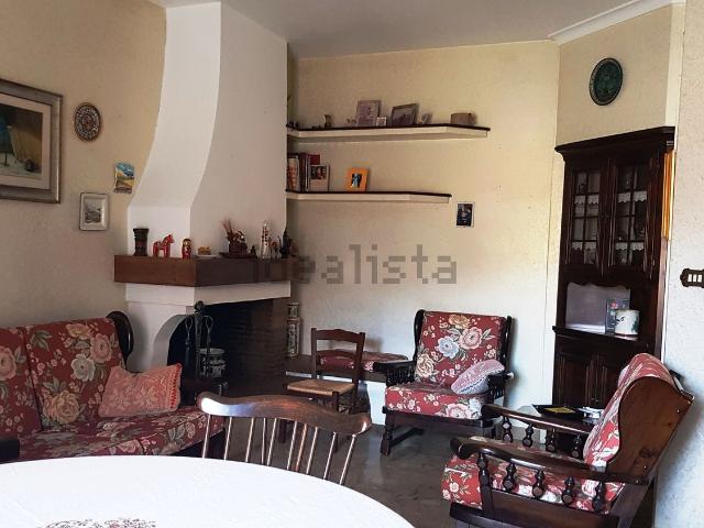 Villetta bifamiliare in vendita di 198 m² in Viale dei Borghi, 83