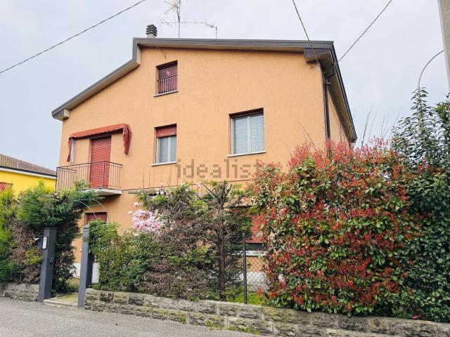 Villetta bifamiliare in vendita di 103 m² in Via Giosuè Carducci