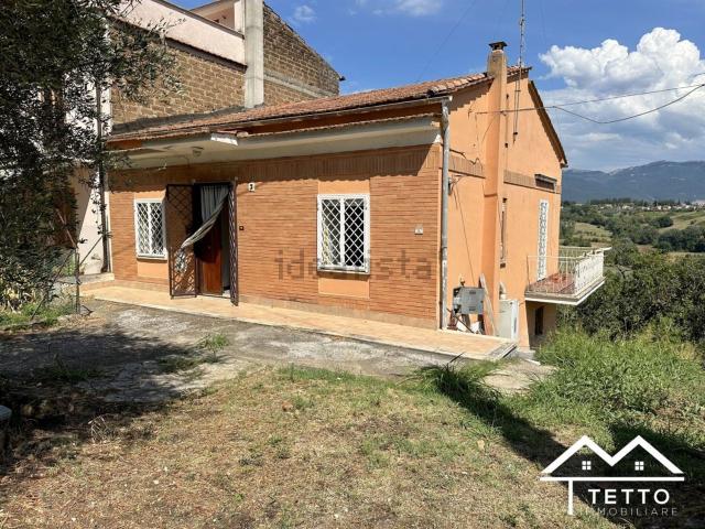 Villetta bifamiliare in vendita di 100 m² in Contrada Montegiove, 7