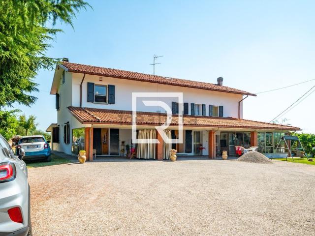 Villetta bifamiliare in vendita di 100 m² in Strada Provinciale 117, 1764