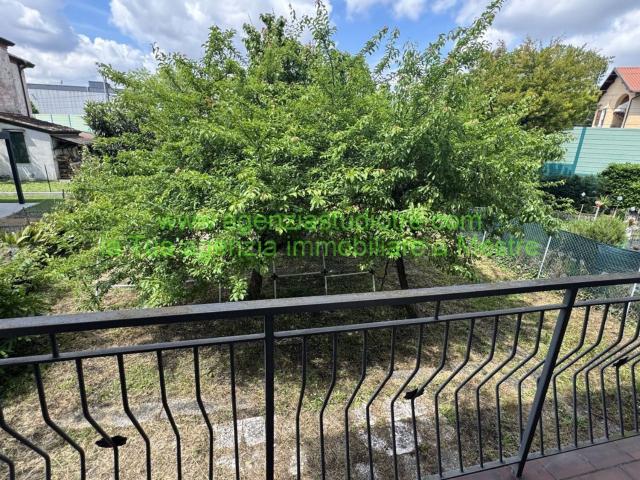 Villetta bifamiliare in vendita di 100 m² in Via Torre Belfredo