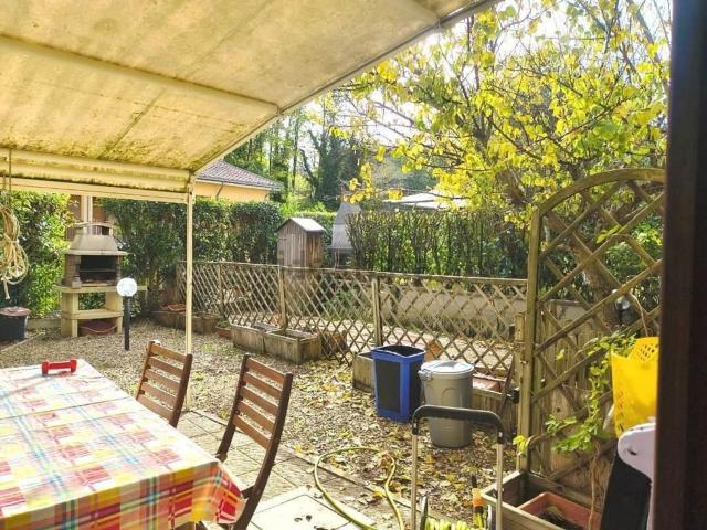 Villetta bifamiliare in vendita di 100 m² in Via Uopini, 38