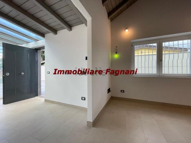 Villetta bifamiliare in vendita di 100 m² in Via Colle Cagioli