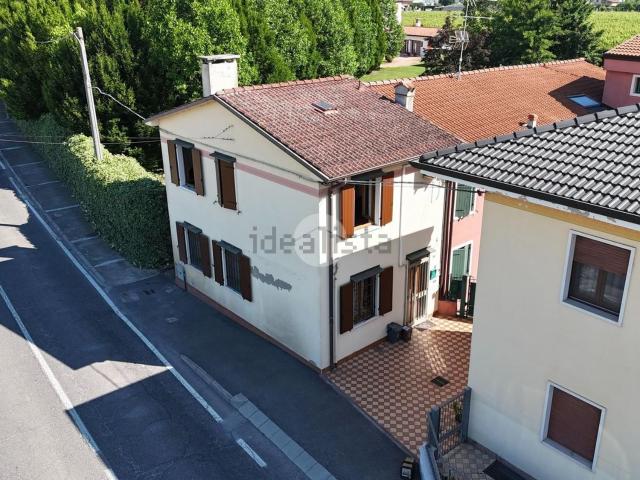 Villetta bifamiliare in vendita di 100 m² in Via degli Alpini, 54