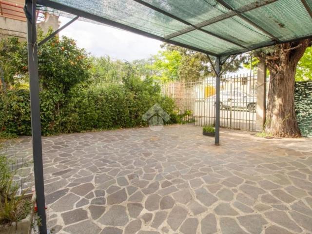 Villetta bifamiliare in vendita di 100 m² in Via degli Eroi, 42