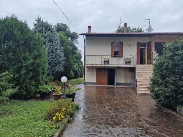 Villetta bifamiliare in vendita di 100 m² in Via Dismano