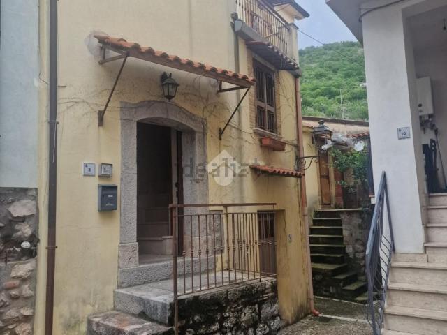 Villetta bifamiliare in vendita di 100 m² in Via Domenico Orlacchio
