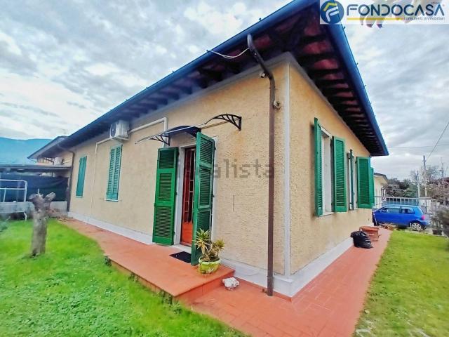 Villetta bifamiliare in vendita di 100 m² in Via Don Giovanni Minzoni