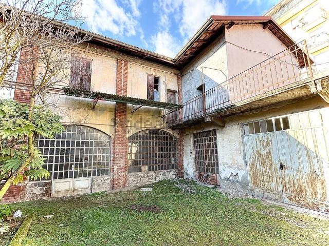 Villetta bifamiliare in vendita di 100 m² in Via Fabio Filzi