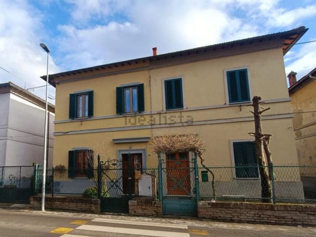 Villetta bifamiliare in vendita di 100 m² in Via Giosuè Carducci