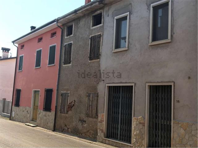 Villetta bifamiliare in vendita di 100 m² in Via IV Novembre, 22