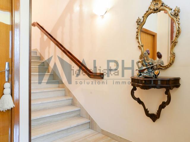 Villetta bifamiliare in vendita di 100 m² in Via Pastrengo