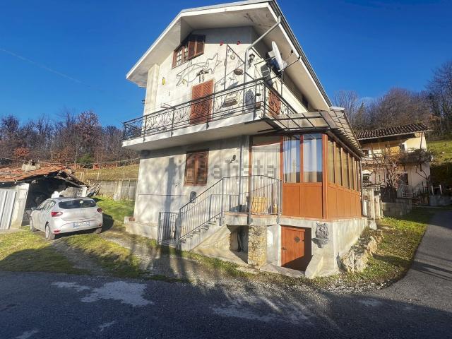 Villetta bifamiliare in vendita di 100 m² in Via Pellini, 2