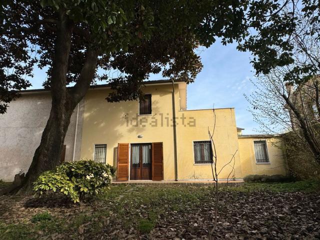 Villetta bifamiliare in vendita di 100 m² in Via Pisanica