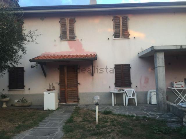 Villetta bifamiliare in vendita di 100 m² in Via quercioli