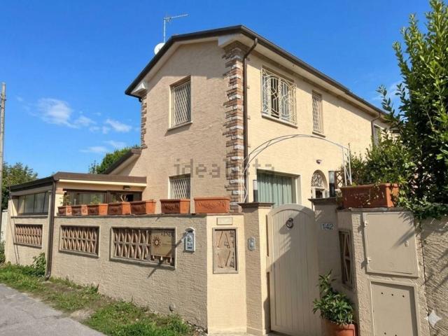 Villetta bifamiliare in vendita di 100 m² in Via Salvador Allende, 38